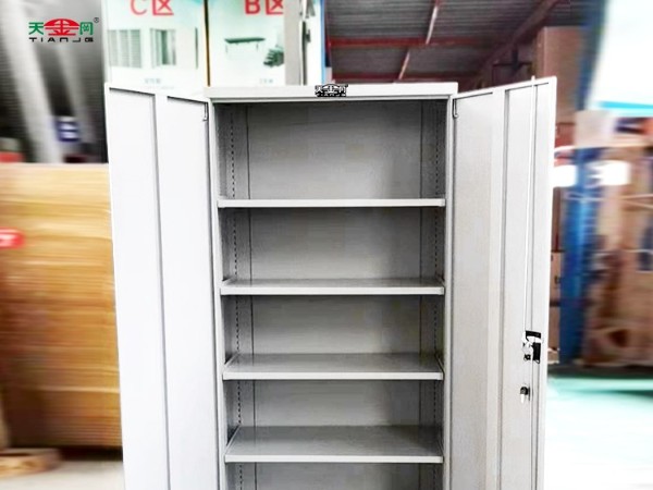 專為車間打造的重型工具柜，解決物品收納的煩惱